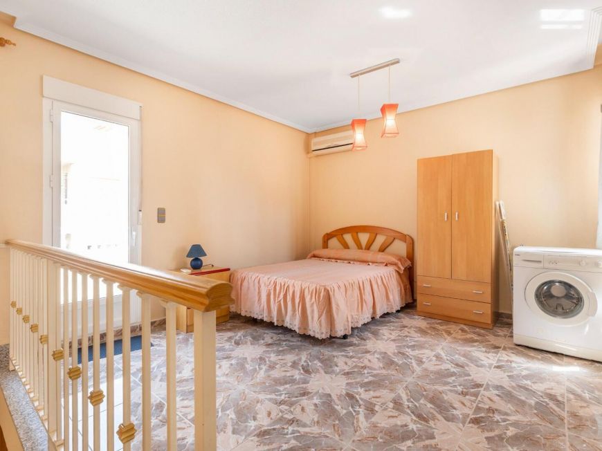 Espanha 🏡 Large semi-detached 200m from the beach in Los Alcázares (Murcia) with 4 bedrooms + 2 bathrooms