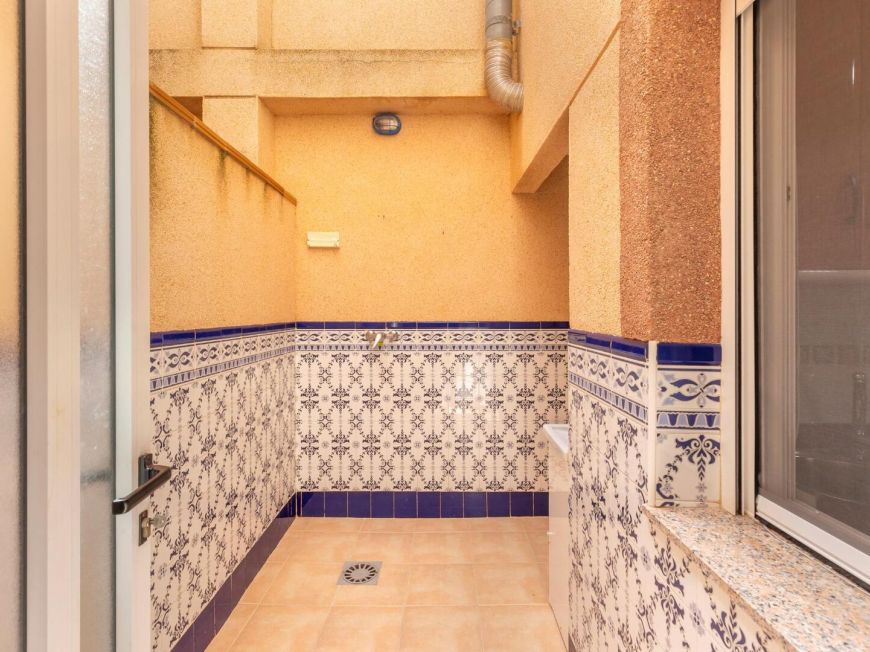 Espanha 🏡 Large semi-detached 200m from the beach in Los Alcázares (Murcia) with 4 bedrooms + 2 bathrooms