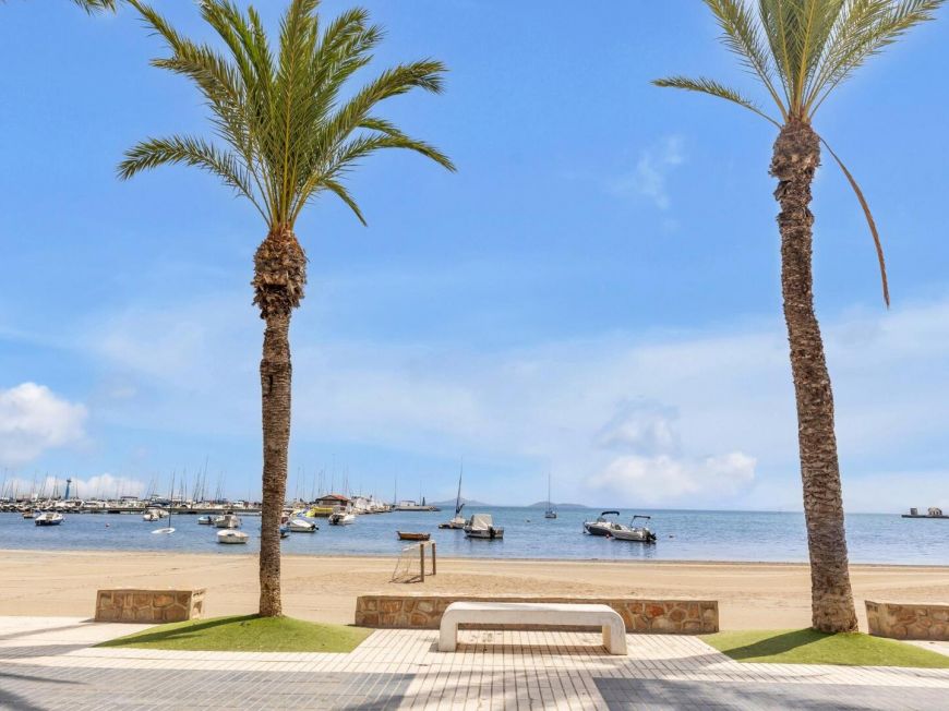 Espanha 🏡 Large semi-detached 200m from the beach in Los Alcázares (Murcia) with 4 bedrooms + 2 bathrooms
