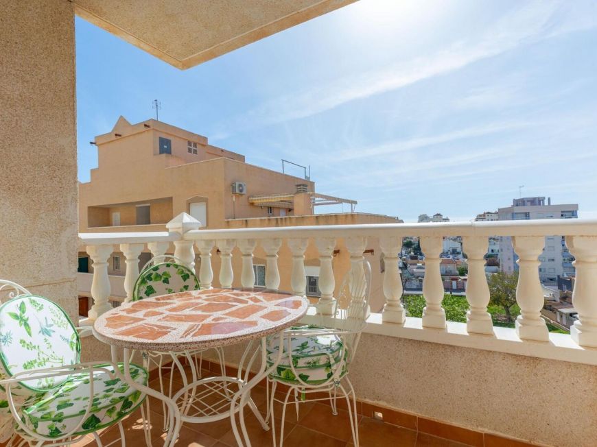 Španělsko Sunrise views and Mediterranean breezes in Nueva Torrevieja! 2 bedrooms + communal pool