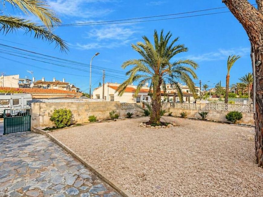 Espanha Opportunité de rénovation à Aguas Nuevas, terrain de près de 600 m2