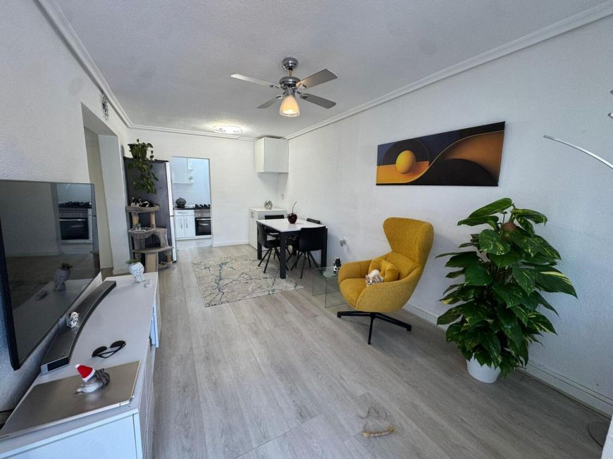 Espanha RENOVATED BUNGALOW WITH NO NEIGHBORS ABOVE