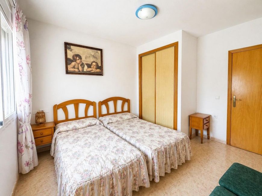 Espanha Penthouse for sale in Torrevieja, just 200 meters from Los Locos beach.