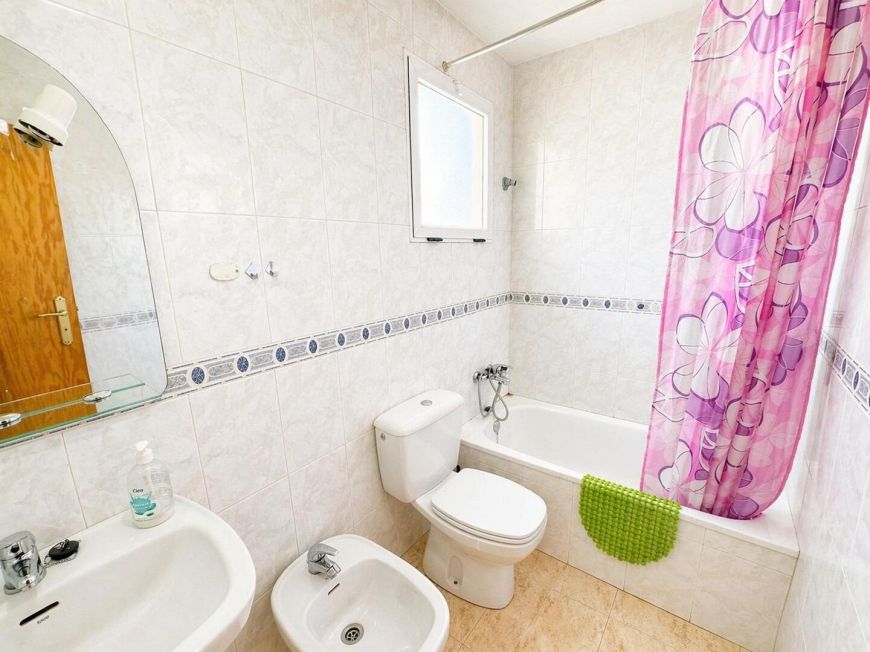 Espanha Penthouse for sale in Torrevieja, just 200 meters from Los Locos beach.