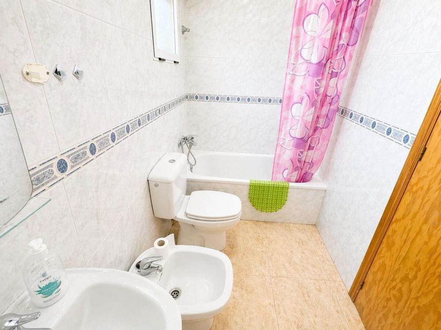 Espanha Penthouse for sale in Torrevieja, just 200 meters from Los Locos beach.