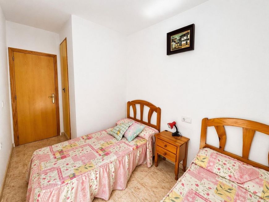 Espanha Penthouse for sale in Torrevieja, just 200 meters from Los Locos beach.