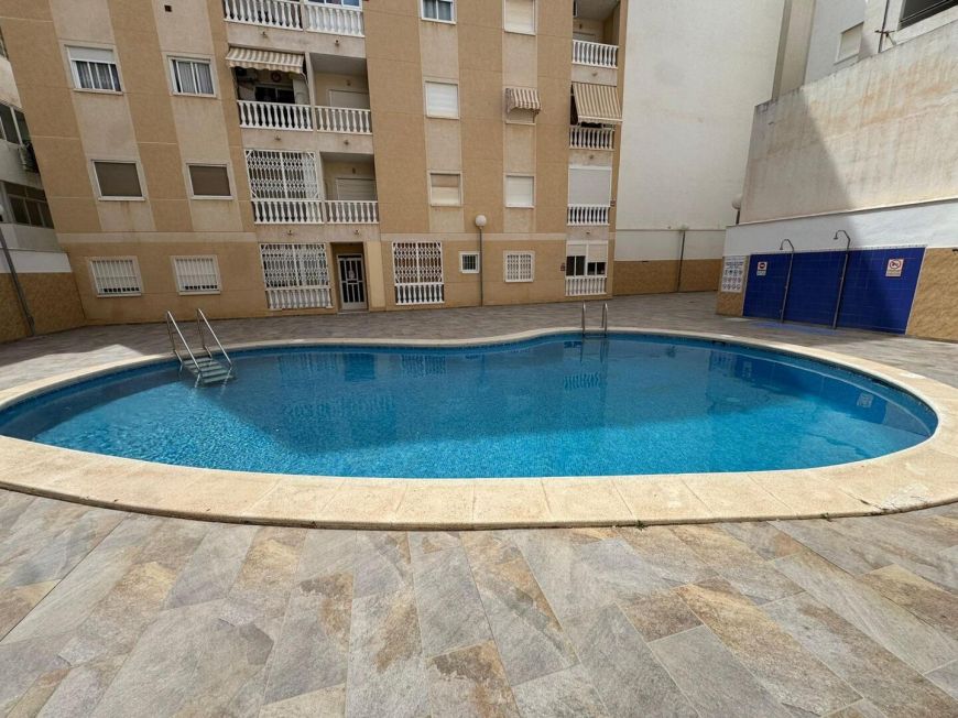 Espanha Penthouse for sale in Torrevieja, just 200 meters from Los Locos beach.
