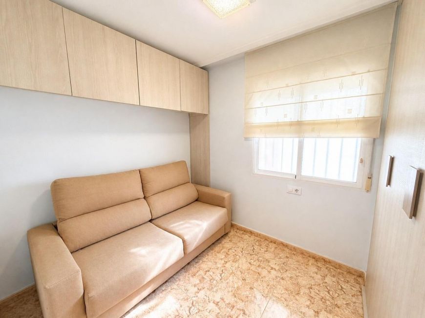 Espagne Opportunité d'acquérir un appartement de 2 chambres avec vue imprenable et piscine