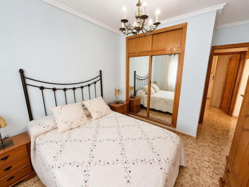 Espagne Opportunité d'acquérir un appartement de 2 chambres avec vue imprenable et piscine