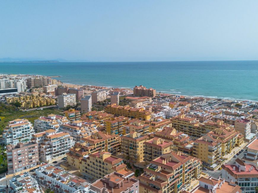 Spain APARTAMENTO DE 1 DORMITORIO CON GARAJE, TRASTERO Y PISCINA COMUNITARIA A 400 METROS DE LA PLAYA DE LA MATA