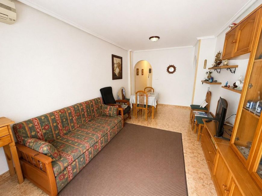 Španělsko Opportunity to own a 2-bedroom apartment with a pool and garage