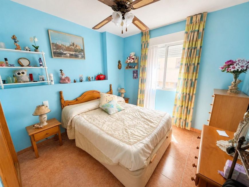 Španělsko Opportunity for a 2-bedroom apartment with a pool