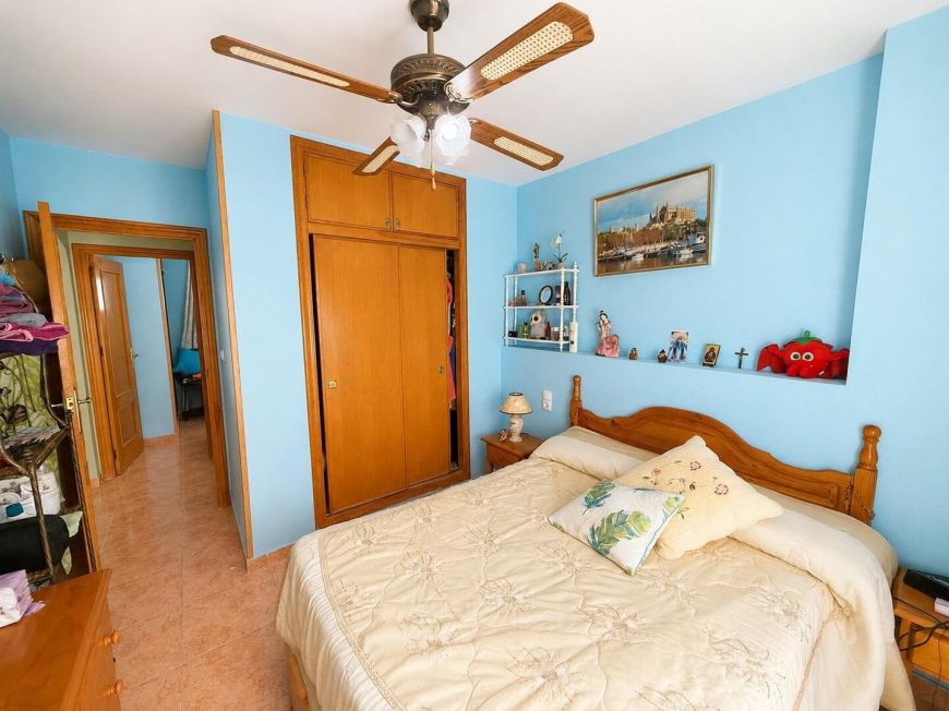 Španělsko Opportunity for a 2-bedroom apartment with a pool