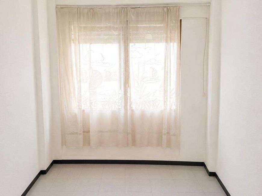 Španělsko One bedroom renovation opportunity