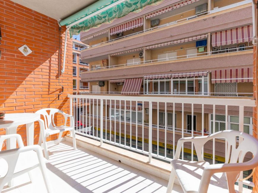 Španělsko Your seaside retreat in Torrevieja! Impeccable apartment with a large east-facing terrace