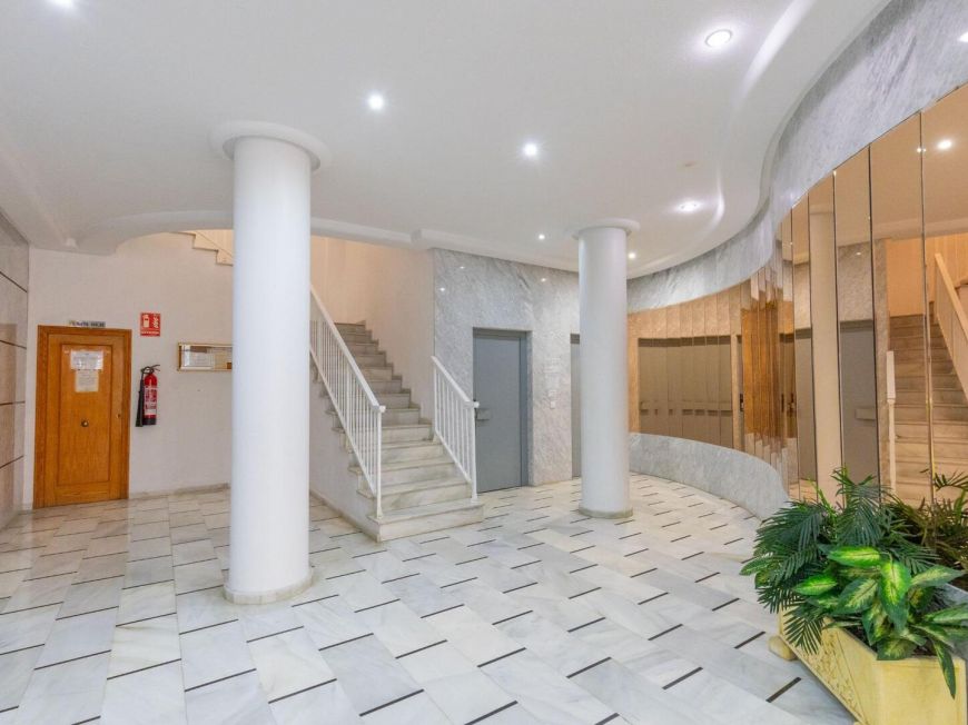 Španělsko Your seaside retreat in Torrevieja! Impeccable apartment with a large east-facing terrace