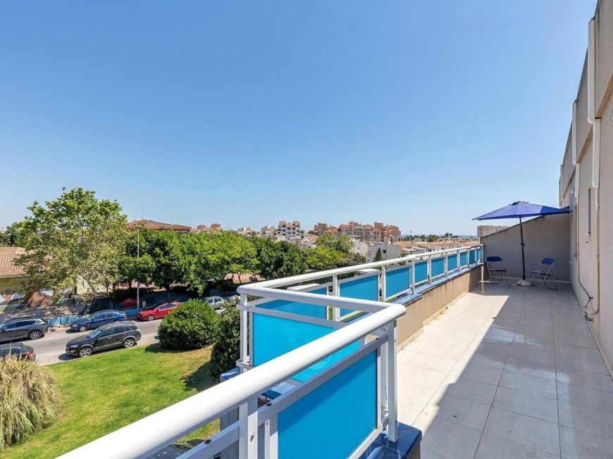 Španělsko Penthouse opportunity with 3 bedrooms, 2 bathrooms and pool