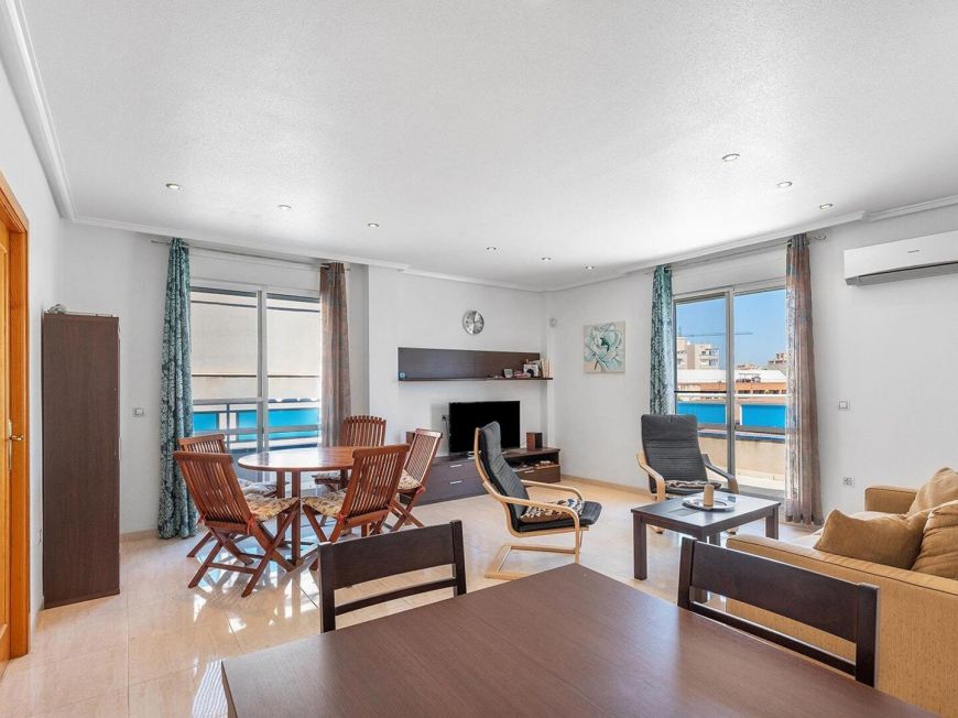 Španělsko Penthouse opportunity with 3 bedrooms, 2 bathrooms and pool