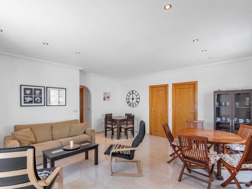 Španělsko Penthouse opportunity with 3 bedrooms, 2 bathrooms and pool