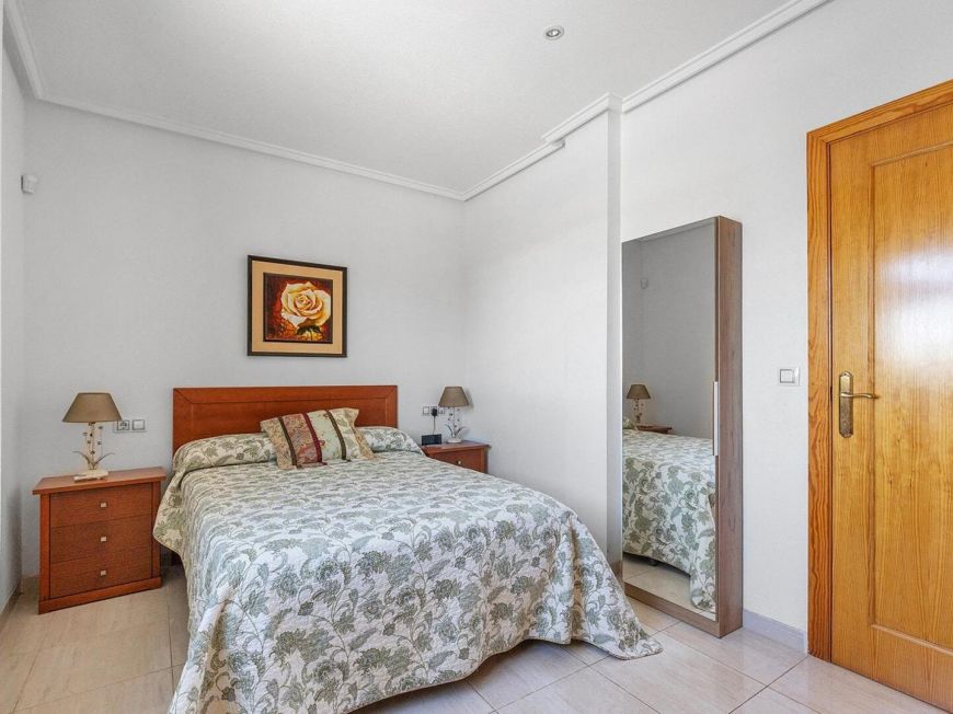 Španělsko Penthouse opportunity with 3 bedrooms, 2 bathrooms and pool