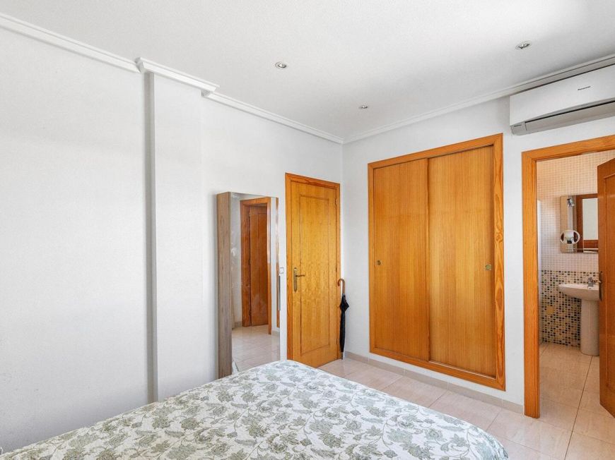 Španělsko Penthouse opportunity with 3 bedrooms, 2 bathrooms and pool