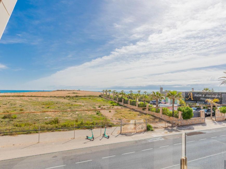 Spain Exclusive Apartment in Torrevieja – 200 meters from Playa de los Locos