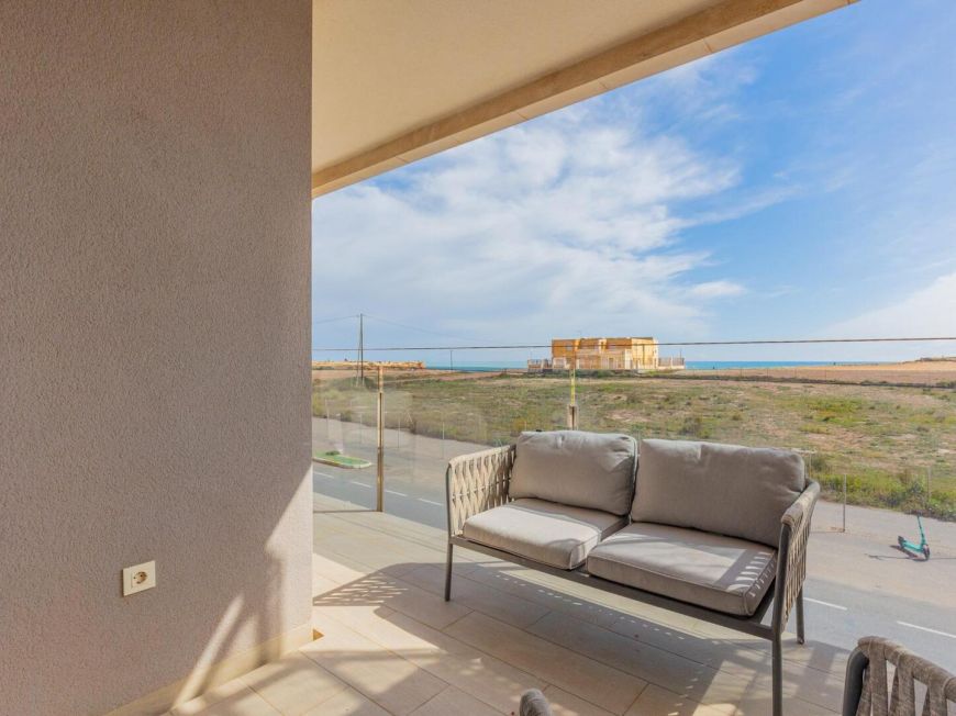 Spain Exclusive Apartment in Torrevieja – 200 meters from Playa de los Locos