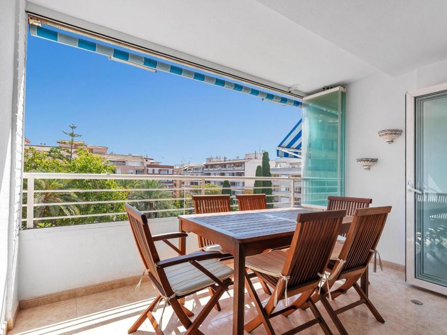 Španělsko SPECTACULAR 3 bedroom 2 bathroom apartment 250m from Playa del Cura