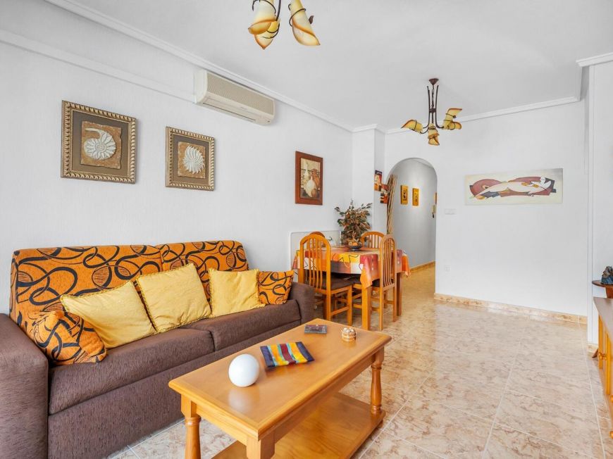 Španělsko Live just steps from the sea with a pool, garage and an unbeatable location