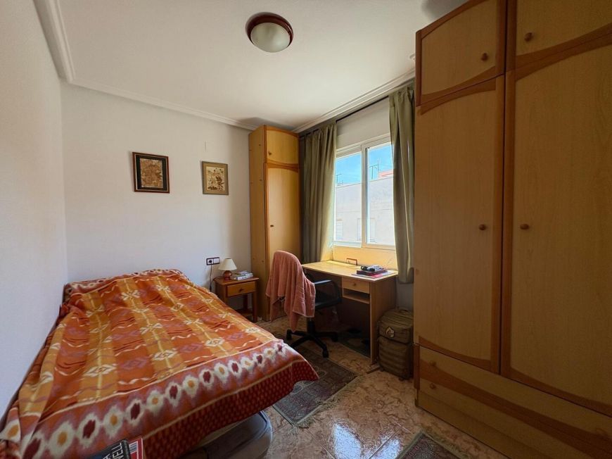 Španělsko **3-Bedroom Penthouse • South Facing • Pool View • Garage**