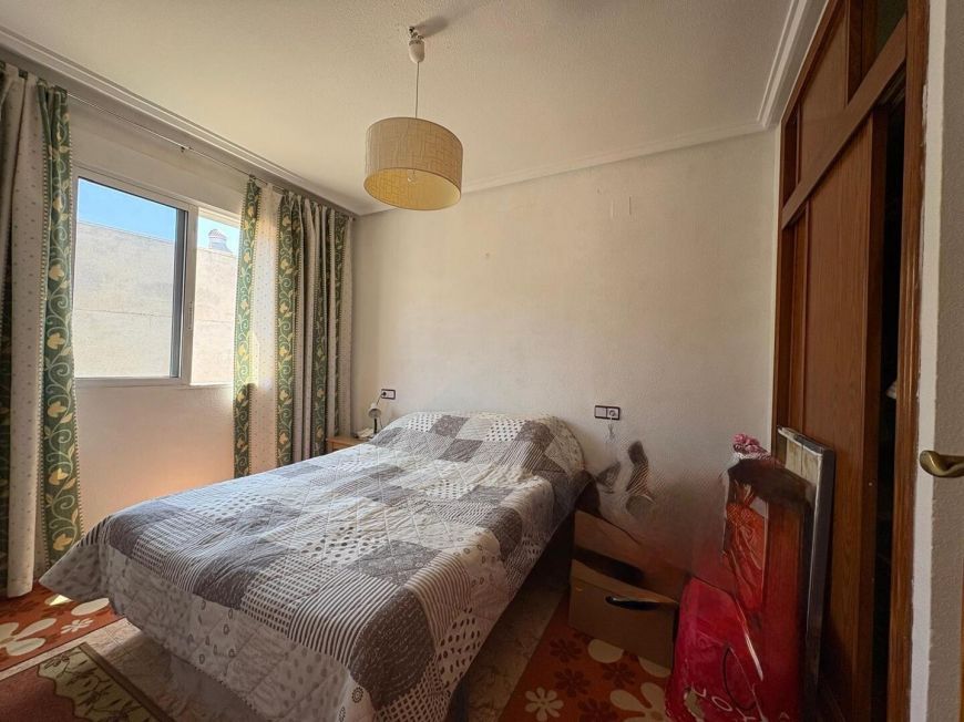 Španělsko **3-Bedroom Penthouse • South Facing • Pool View • Garage**