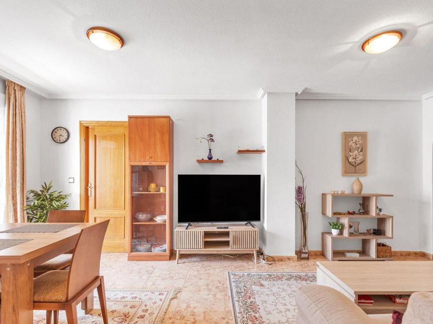 Espanha **3-Bedroom attic • South Facing • Pool View • Garage**