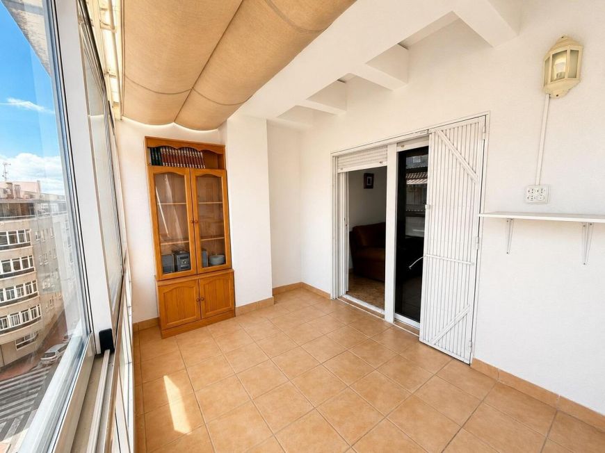 Spanien Penthouse-Gelegenheit mit 3 Schlafzimmern, 2 Bädern und Pool