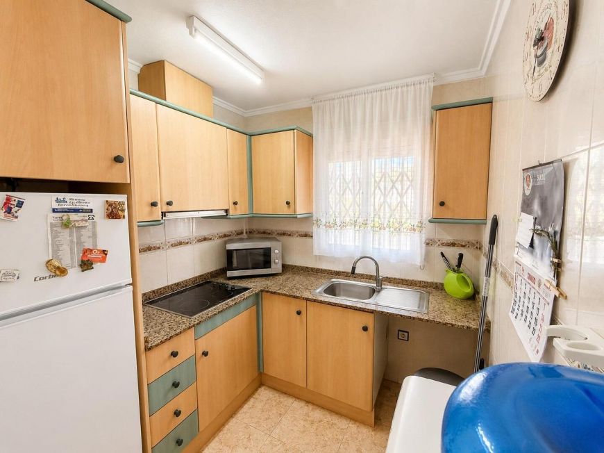Spanien Penthouse-Gelegenheit mit 3 Schlafzimmern, 2 Bädern und Pool