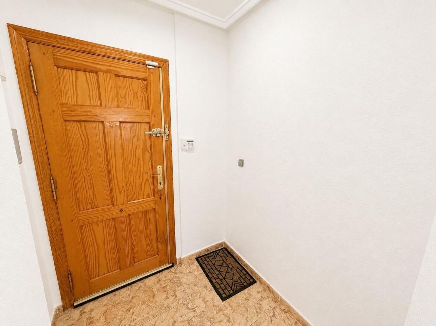 Spanien Penthouse-Gelegenheit mit 3 Schlafzimmern, 2 Bädern und Pool