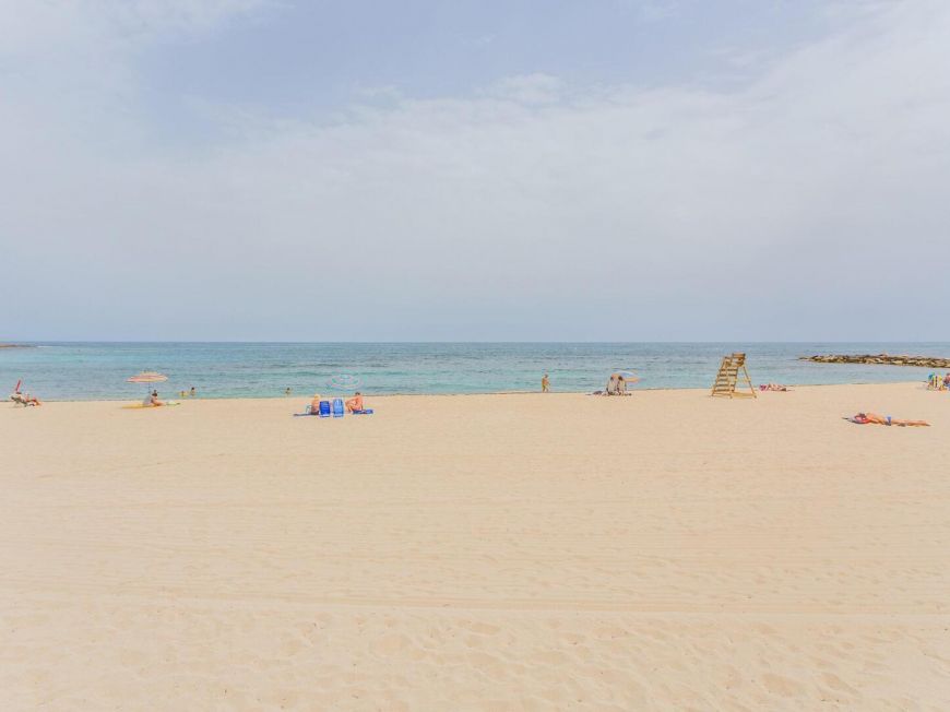 Spanien Penthouse-Gelegenheit mit 3 Schlafzimmern, 2 Bädern und Pool