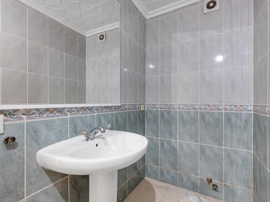 Spain Strategic location and great investment potential in the centre of Torrevieja.