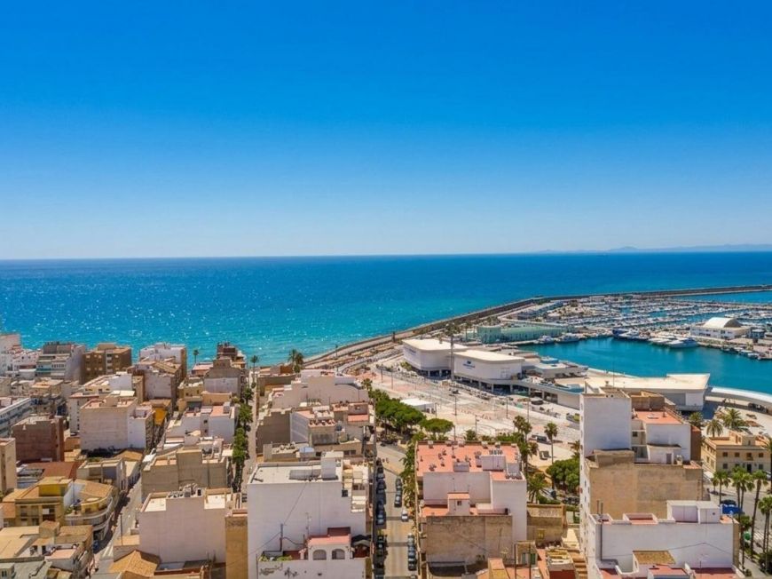 Spain Strategic location and great investment potential in the centre of Torrevieja.