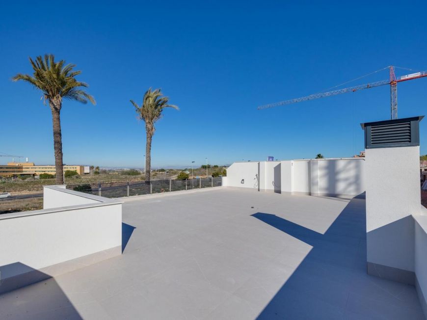 Španělsko New Villas for Sale in Torrevieja – 2 km from the Sea