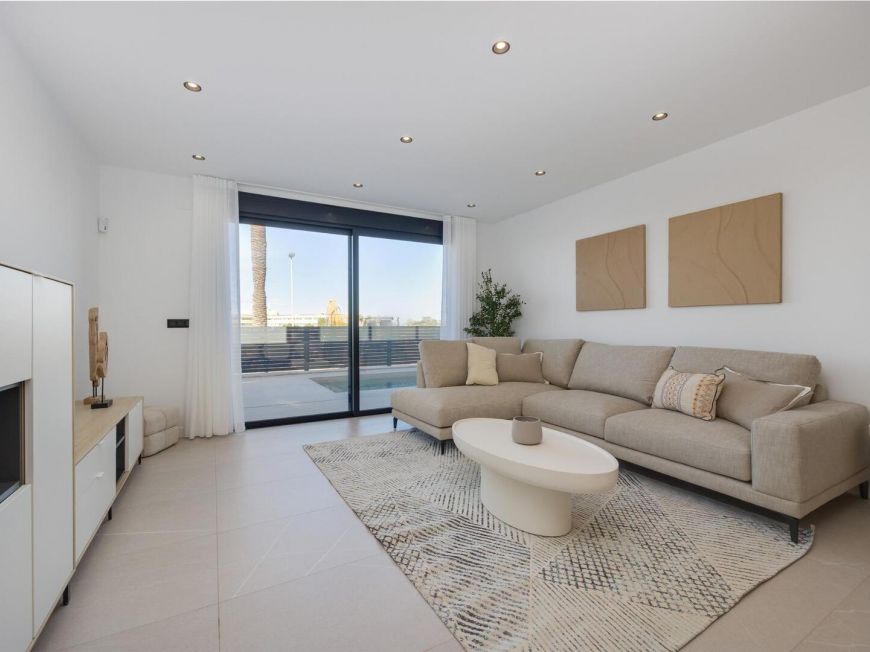 Španělsko New Villas for Sale in Torrevieja – 2 km from the Sea