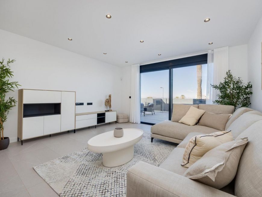 Španělsko New Villas for Sale in Torrevieja – 2 km from the Sea
