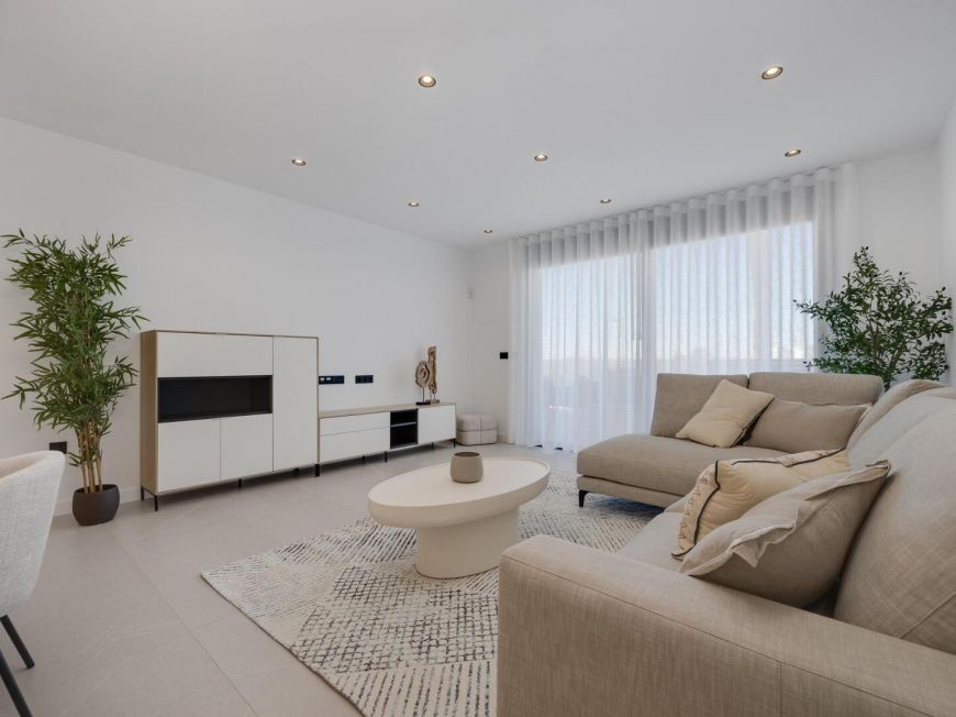 Španělsko New Villas for Sale in Torrevieja – 2 km from the Sea
