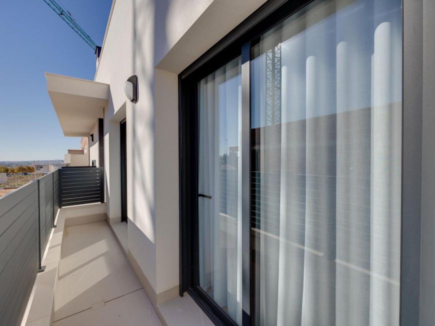 Španělsko New Villas for Sale in Torrevieja – 2 km from the Sea