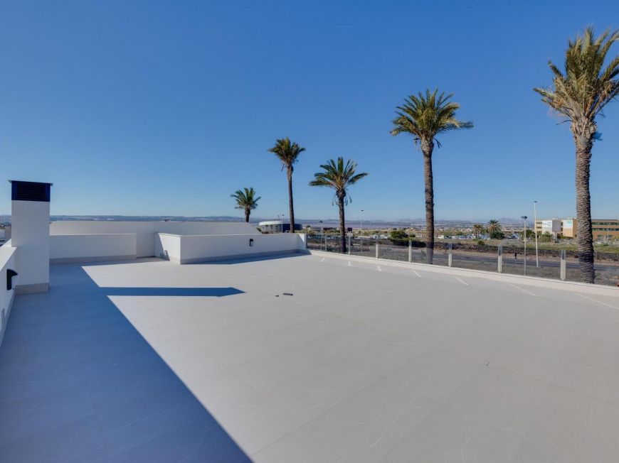 Španělsko New Villas for Sale in Torrevieja – 2 km from the Sea