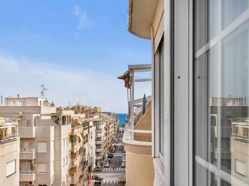 Spanien Exklusives Penthouse mit 3 Schlafzimmern und 2 Bädern, 500 m von Playa del Cura und Playa de Los Locos entfernt.