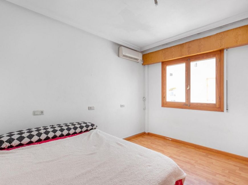 Spanien Exklusives Penthouse mit 3 Schlafzimmern und 2 Bädern, 500 m von Playa del Cura und Playa de Los Locos entfernt.