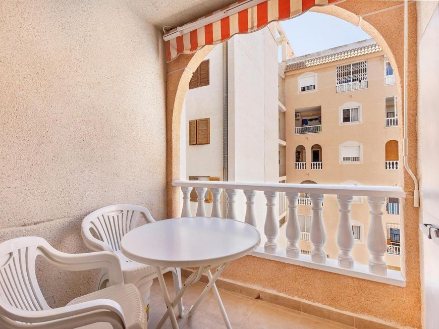 Španělsko Opportunity for a 2-bedroom apartment with a pool