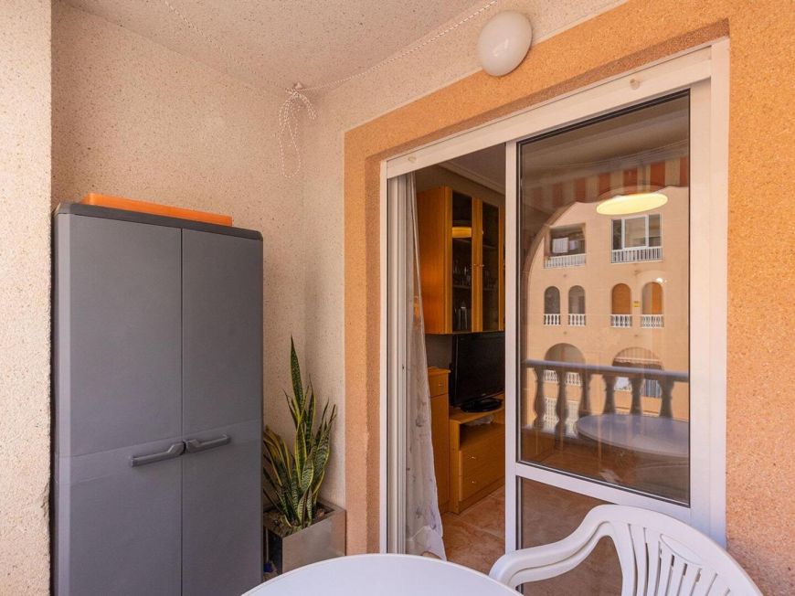 Španělsko Opportunity for a 2-bedroom apartment with a pool
