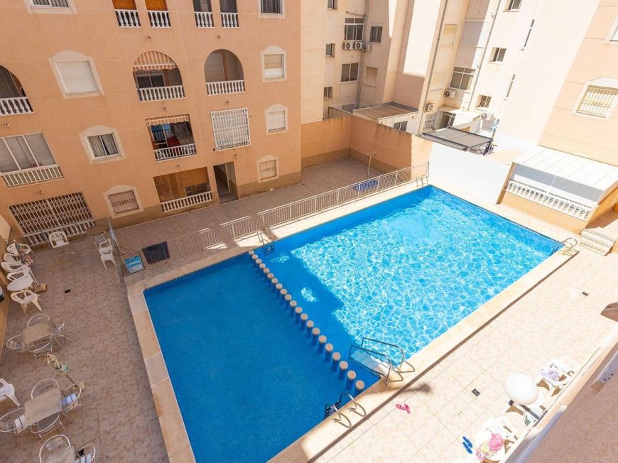 Španělsko Opportunity for a 2-bedroom apartment with a pool