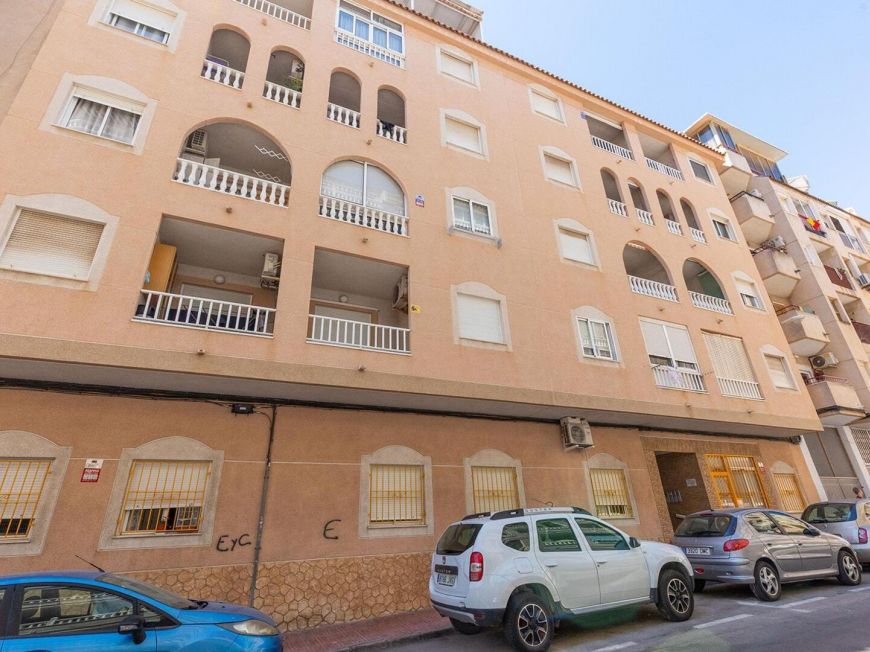 Španělsko Opportunity for a 2-bedroom apartment with a pool